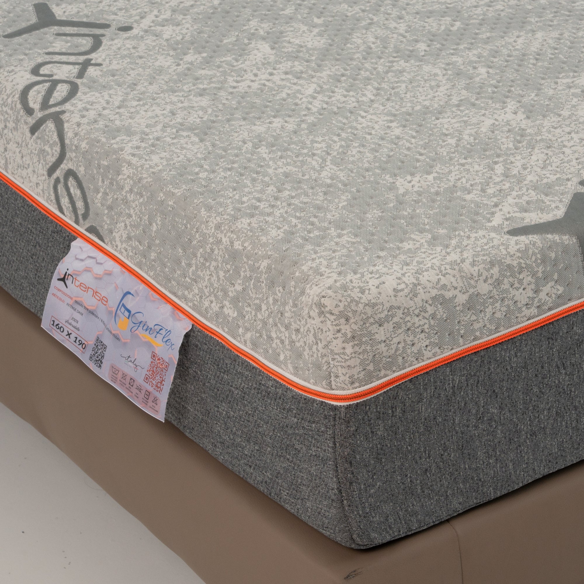 Materasso INTENSE Molle Insacchettate e Memory Bugnato Sfoderabile